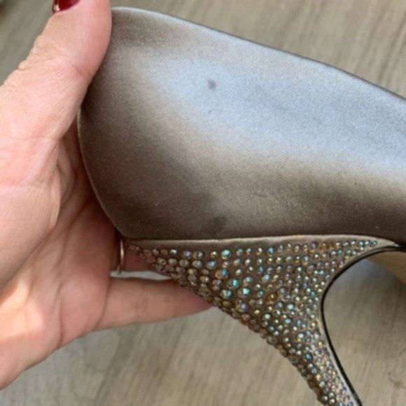 Steve Madden | Gray Satin Partyy-R Platform Pump - Picture 8 of 8